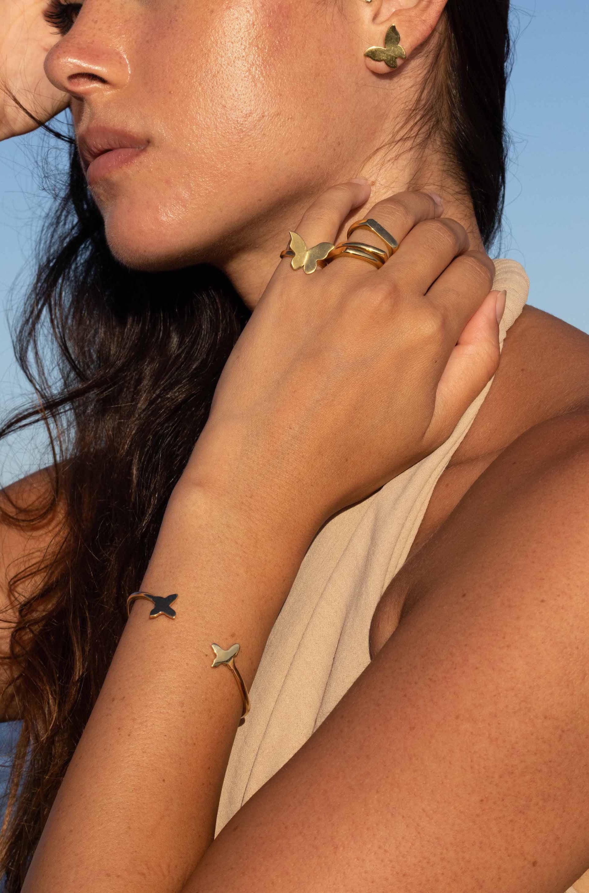 BUTTERFLY STUDS