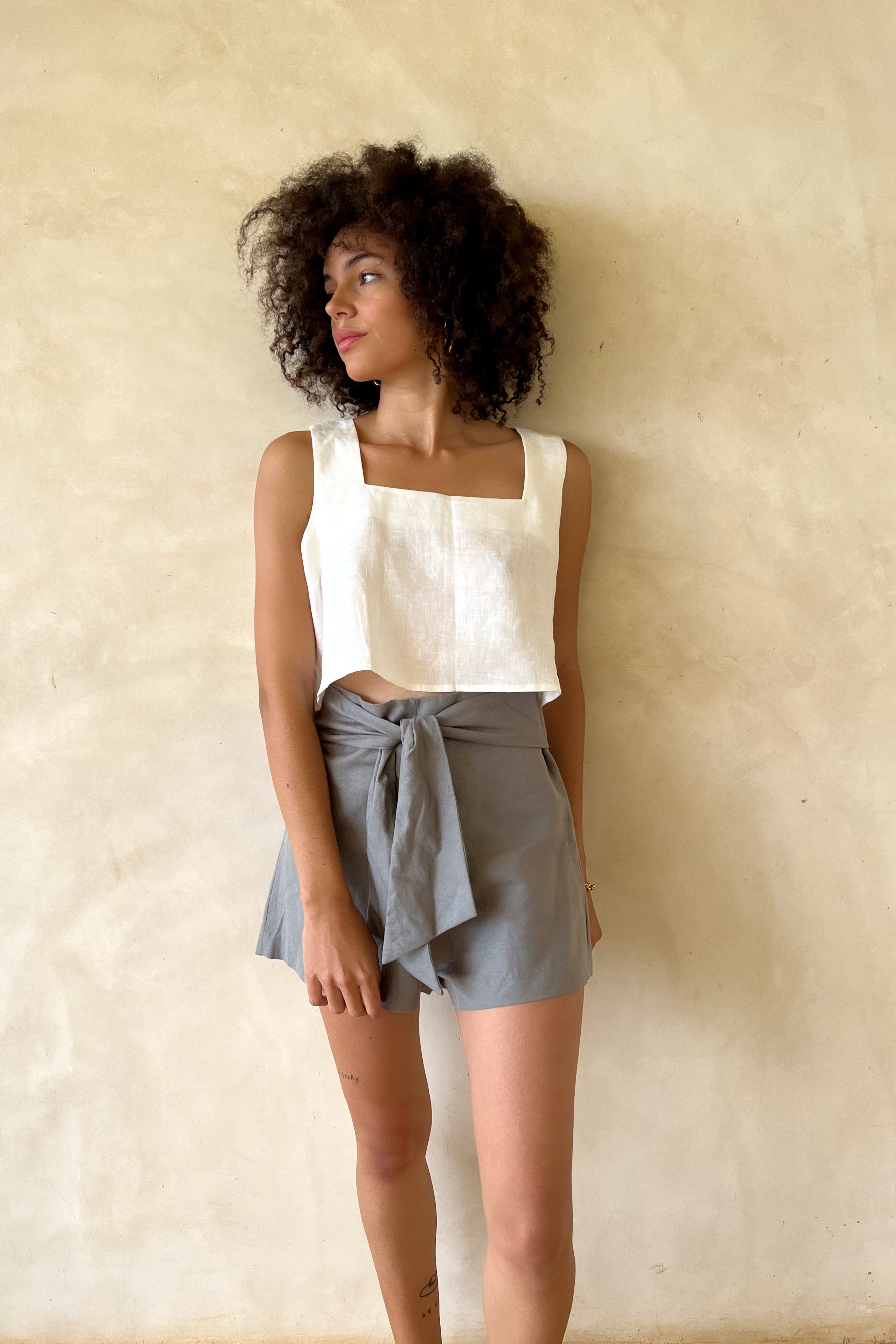 AVA SHORTS - GREY