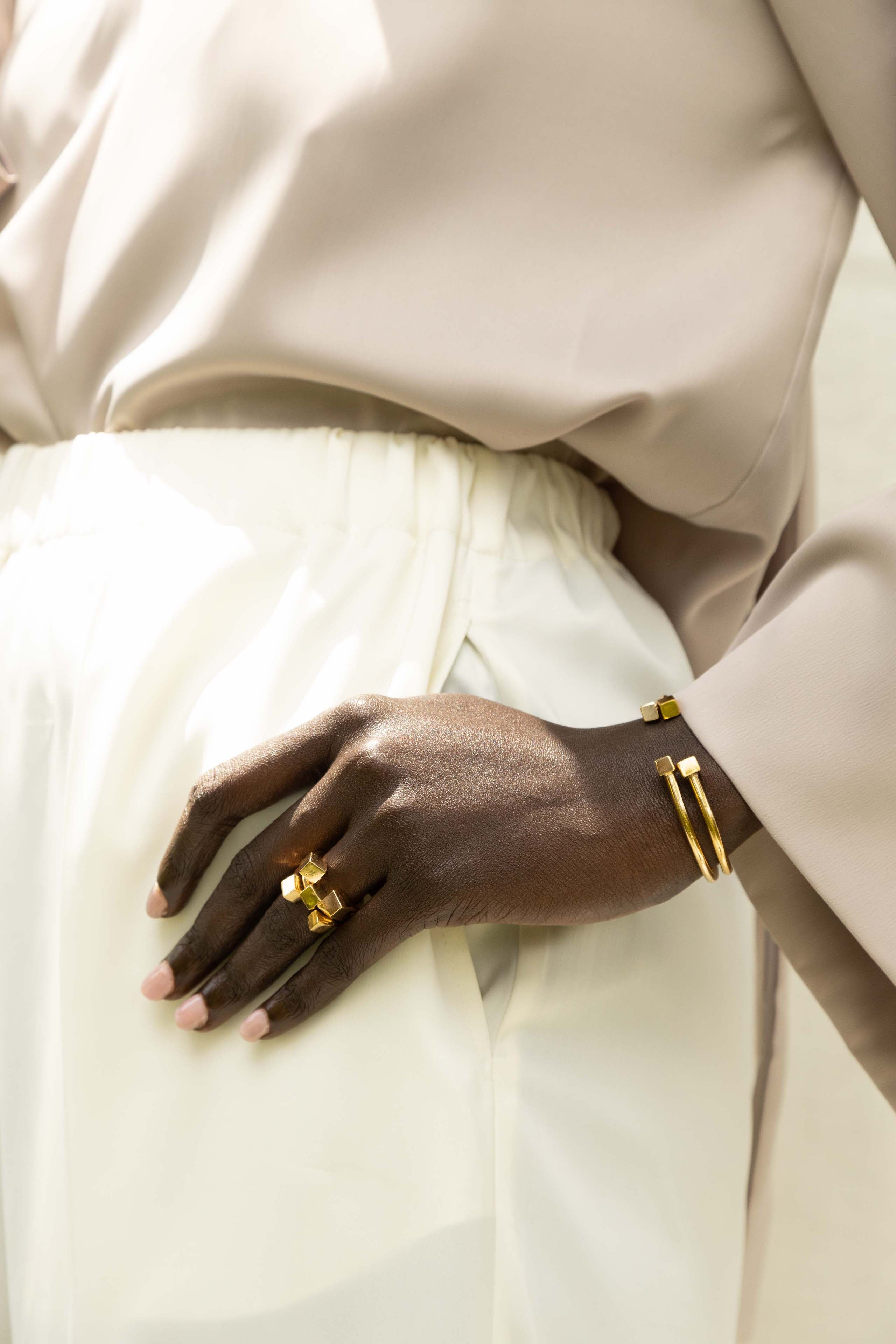 MIRA CUBE RING