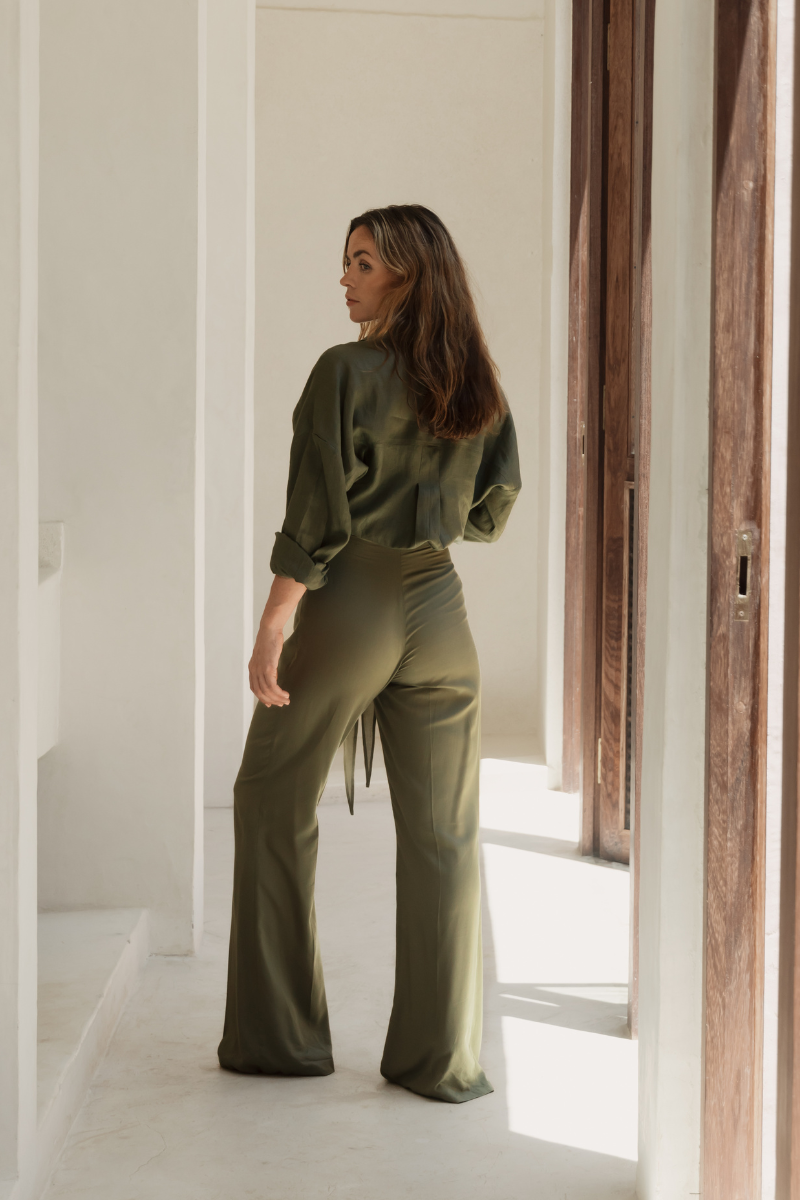 CLAIRE OVERSIZED SHIRT - OLIVE GREEN