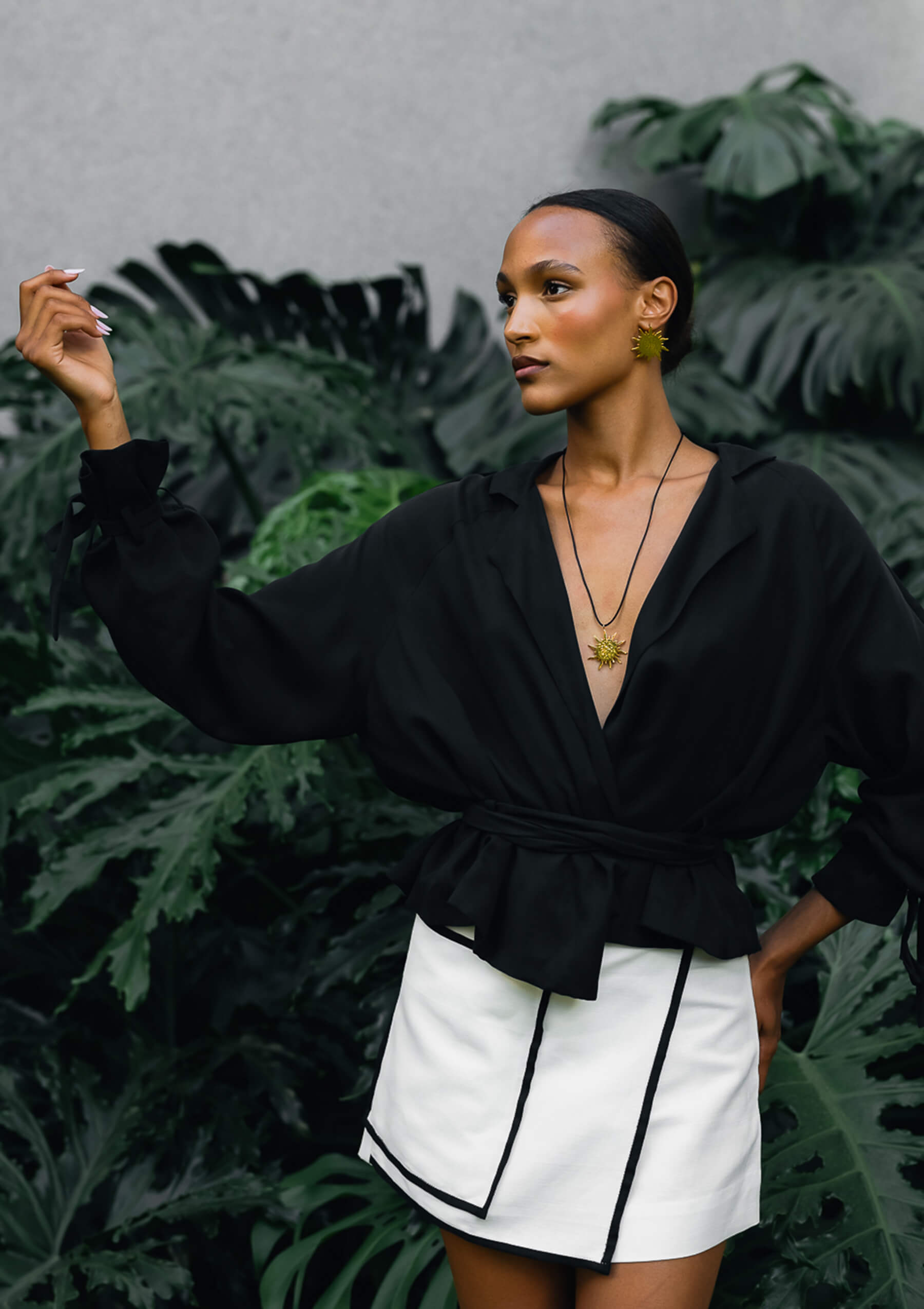 KYLIE CROPPED TRENCH COAT - BLACK