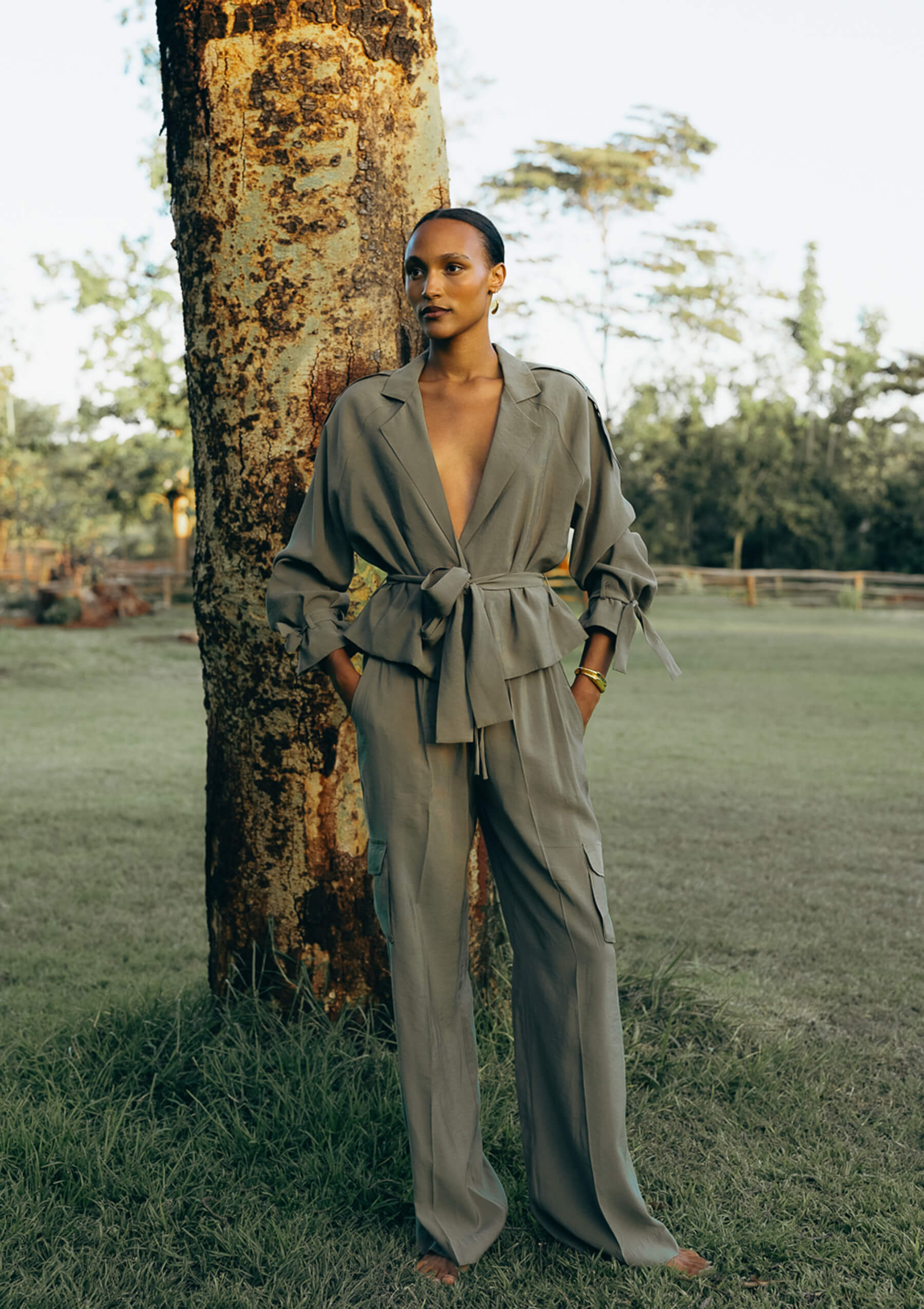 LEONA CARGO PANTS - DARK OLIVE