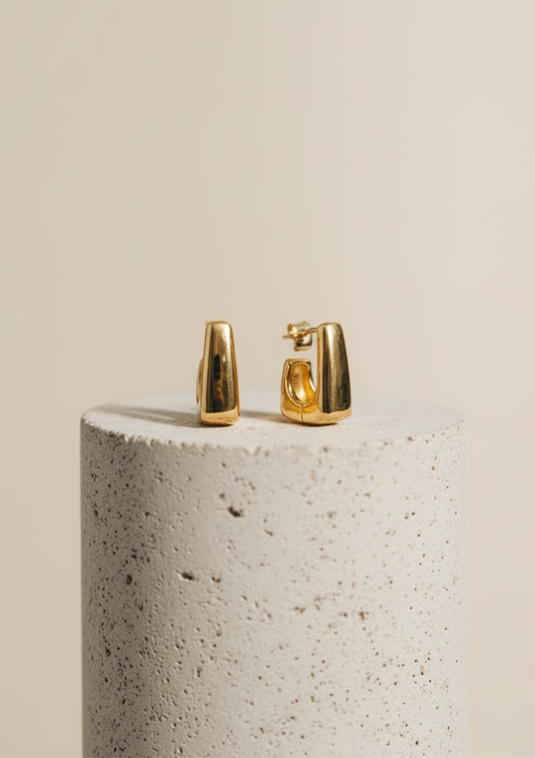 CLEO MINI HOOP EARRINGS