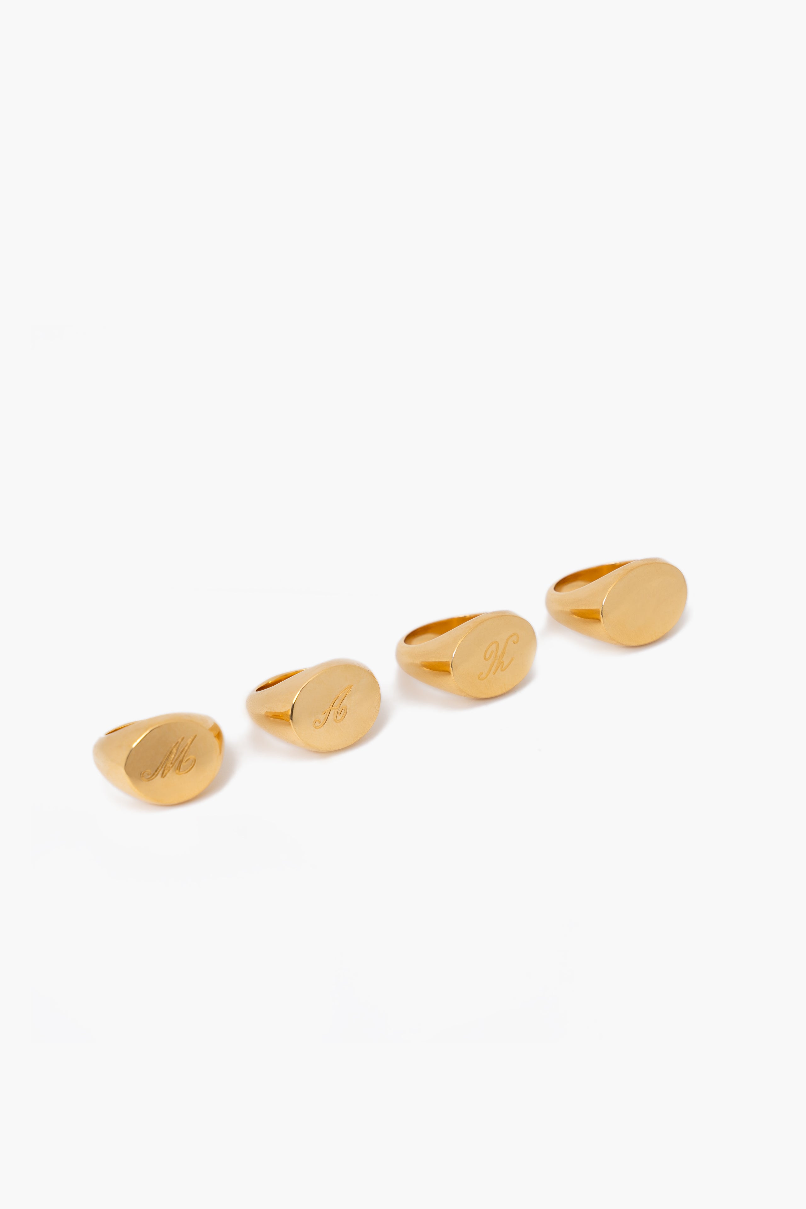 ENGRAVED SIGNET RING
