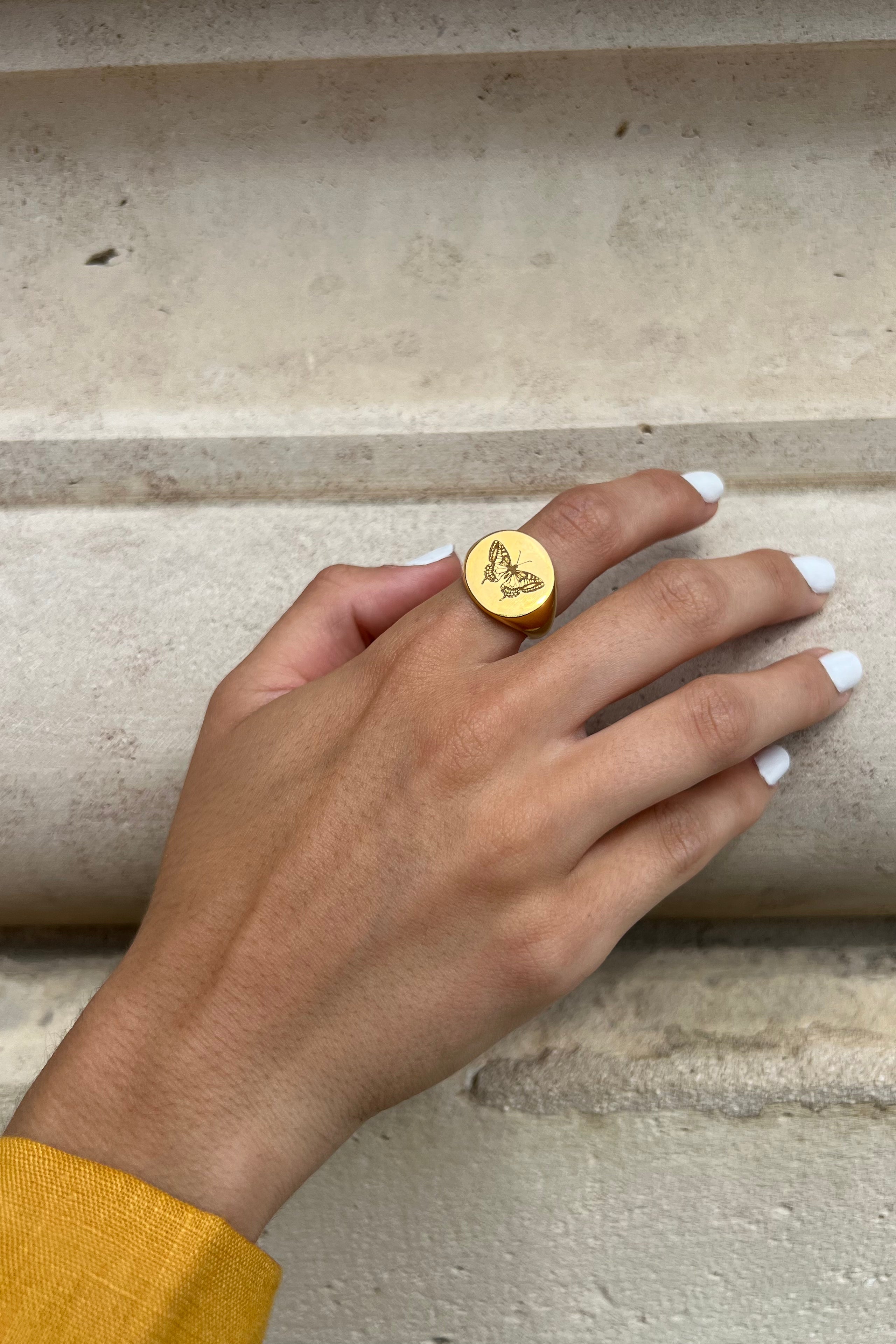 BUTTERFLY ENGRAVED RING