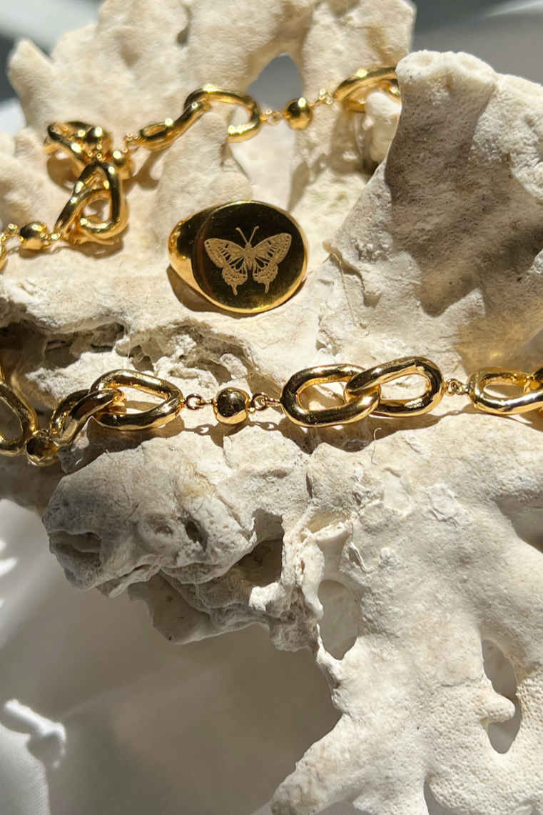 BUTTERFLY ENGRAVED RING