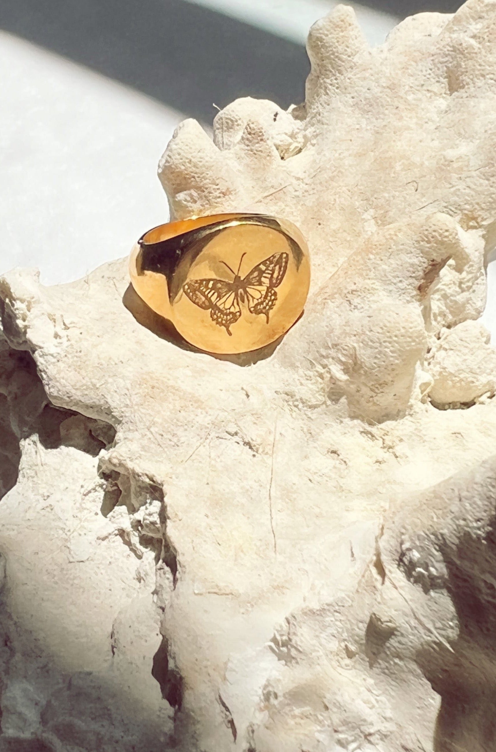 BUTTERFLY ENGRAVED RING